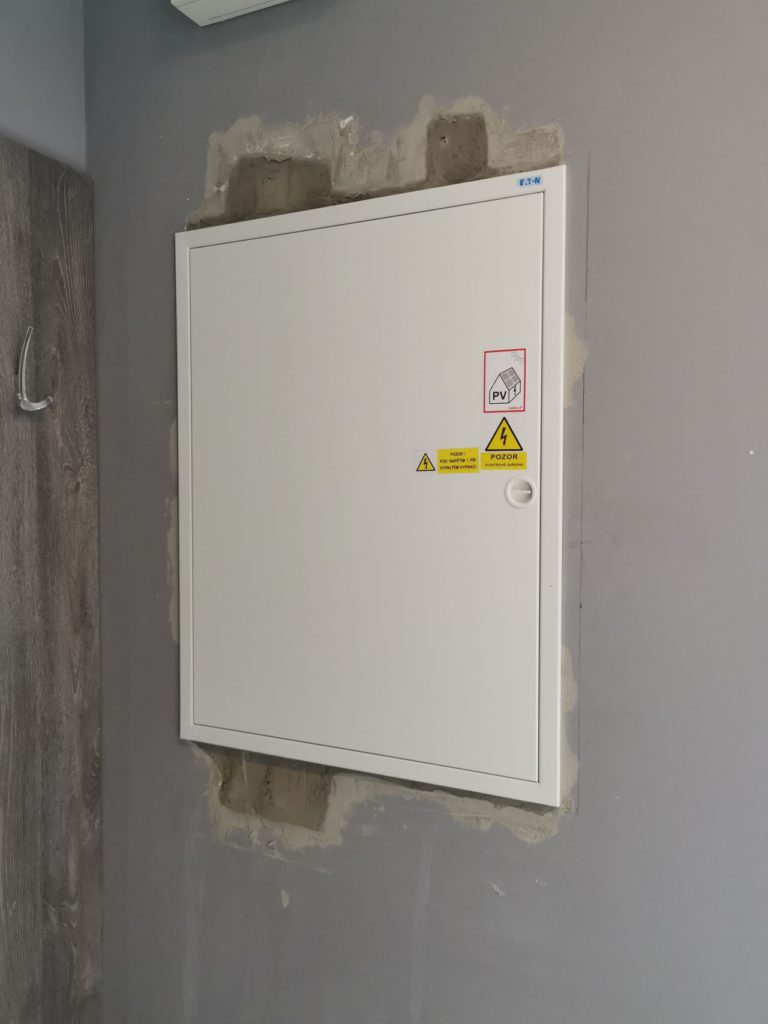 zavřený nový rozváděč